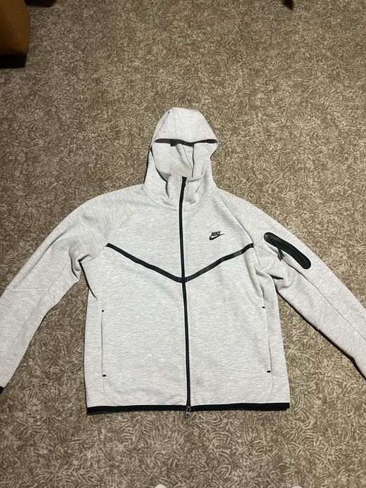 Nike tech fleece М размер сив