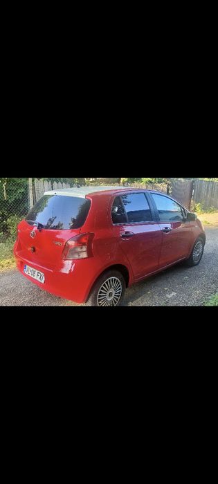 Toyota yaris 1000 cc