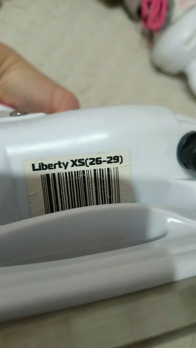 Продам коньки Larsen