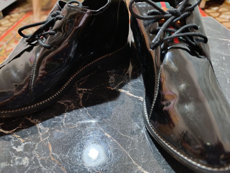 Продам обуви дешевле почти новые