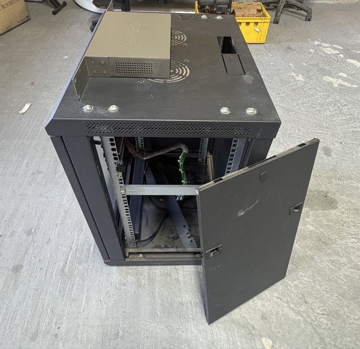 Vand rack server