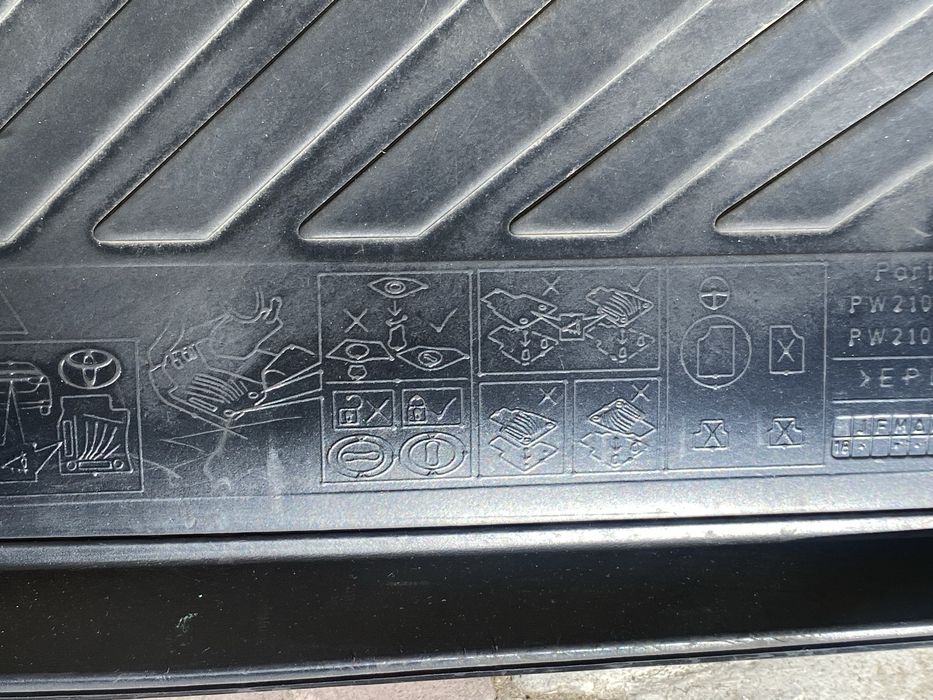 Продам полики Камри 50