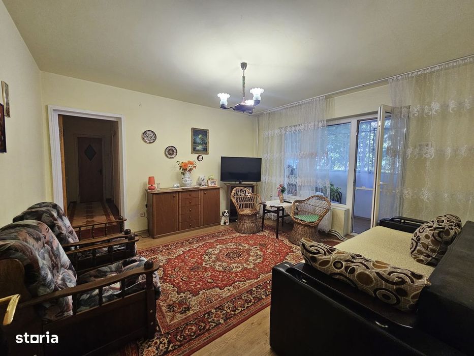 Apartament 3 camere , zona Miorita