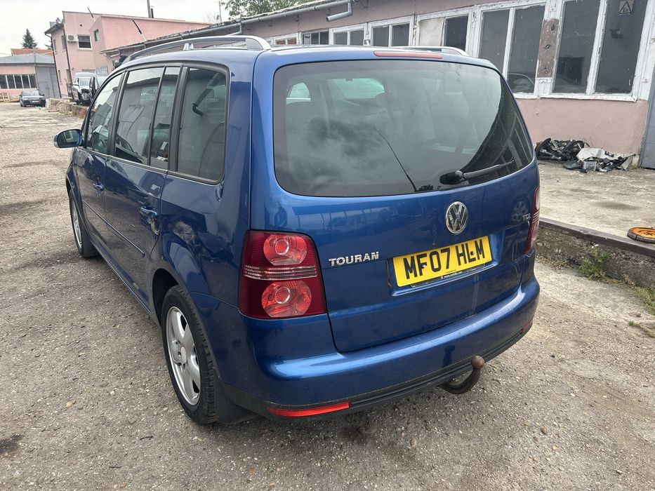 Volkswagen Touran  1.9TDI 105кс. BXE  2009г. - НА ЧАСТИ