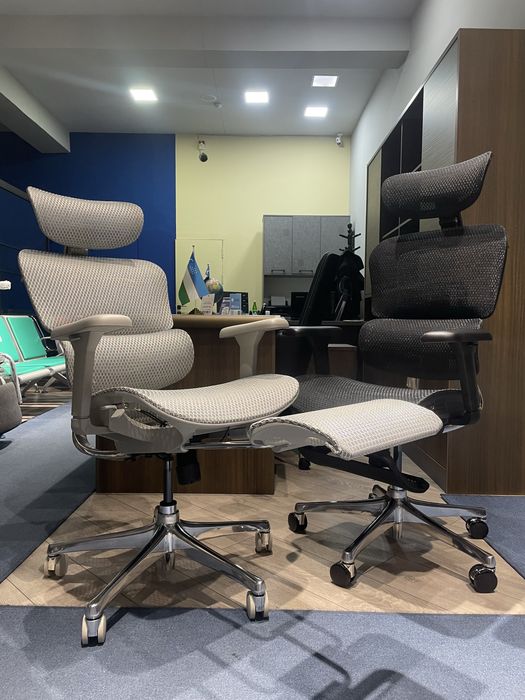 Офисное сеточное кресло премиум класса модель lucky bear black & grey