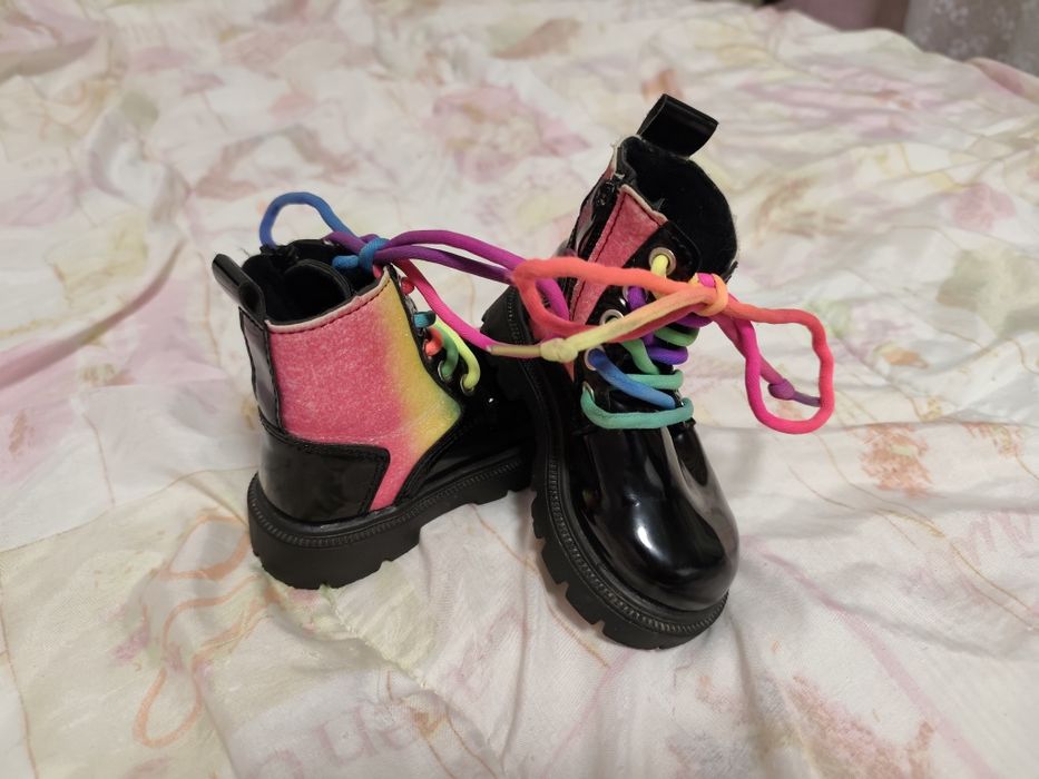 Маратонки и обувки за момиченце