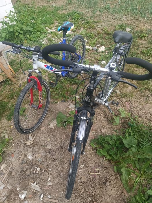 2 biciclete stare foarte buna preț 800 amândouq