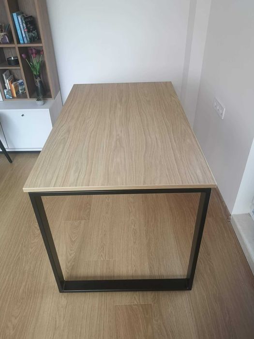 Модерно ново офис бюро 120×70 см с висок клас материали – Варна