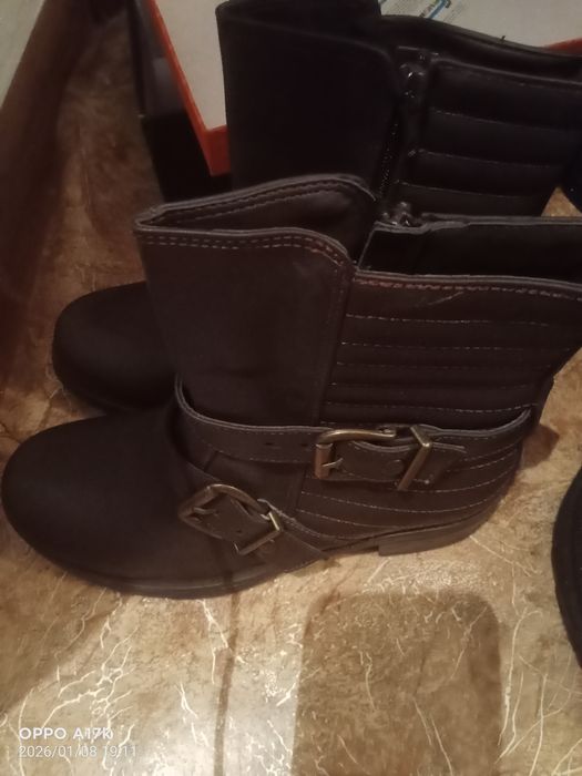 Ботинка зима и осенний