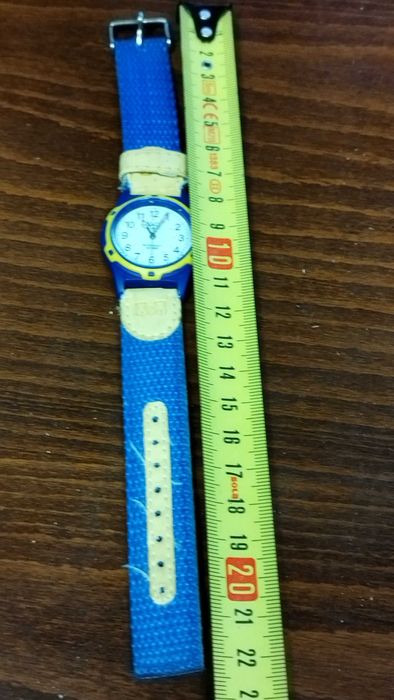 Детски часовник Q& Q - водоустойчив