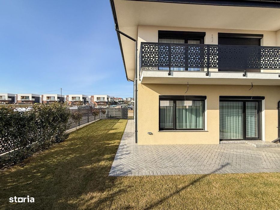 ESQ Village3,casa insiruita 127mpU,P+E,4 cam,3 băi,2 locuri de parcare