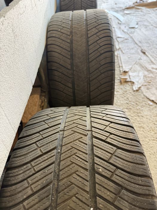 Джанти с гуми Mercedes AMG 19