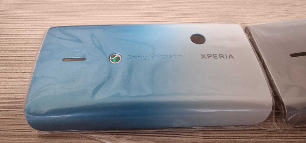 Нови задни капаци за Sony Ericsson Xperia X8 – 2 цвята
