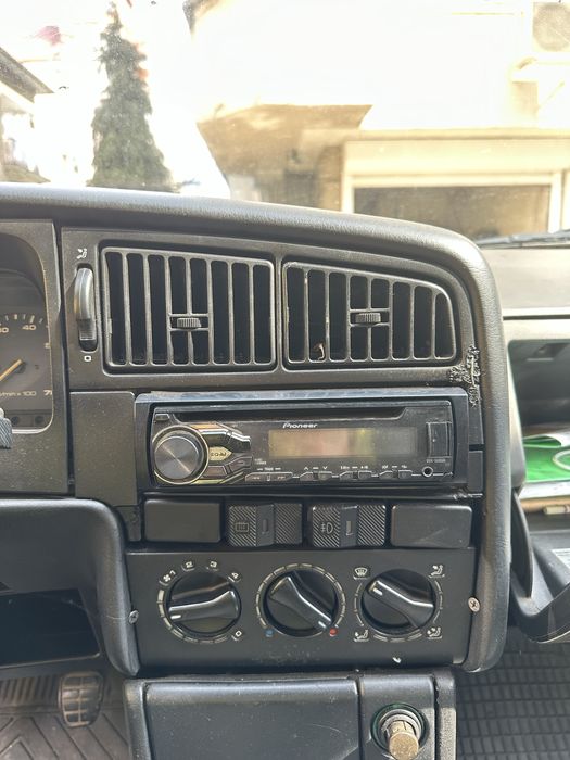 VW Passat GT 1991 1.8 моноинжекция