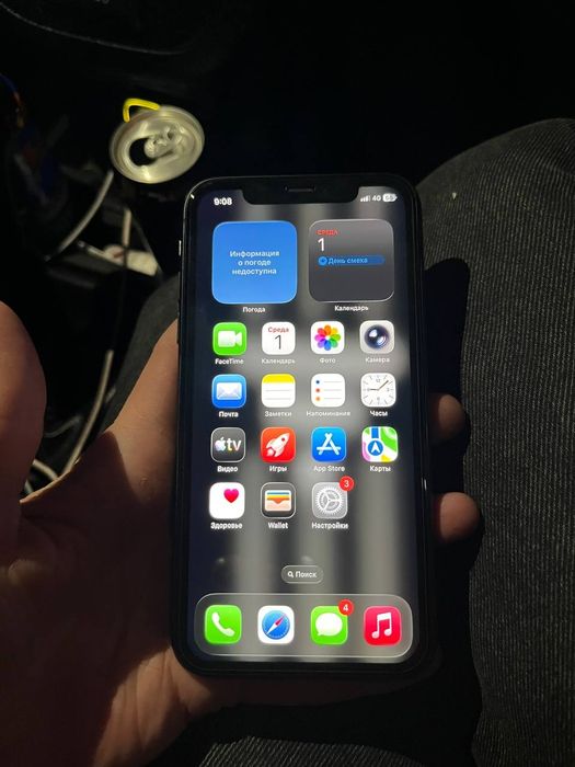 Продам айфон 11 в достойном состоянии
