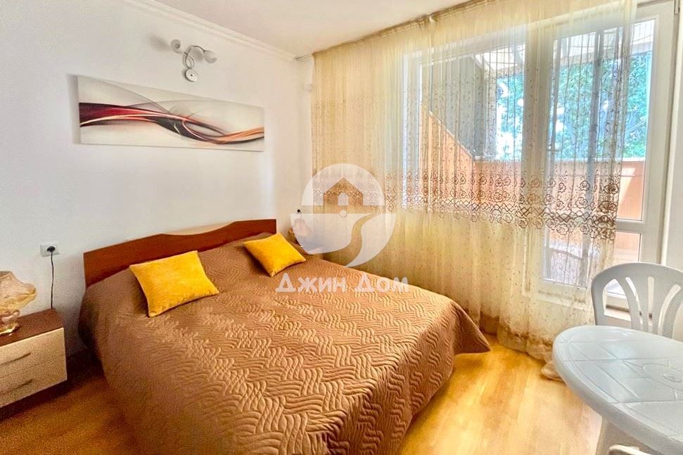 Продава се Тристаен апартамент в к.к. Слънчев бряг - 72 кв.м за 1528 €/кв.м - Снимка #4