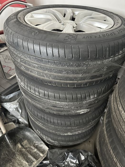 Vand 2 seturi de roti