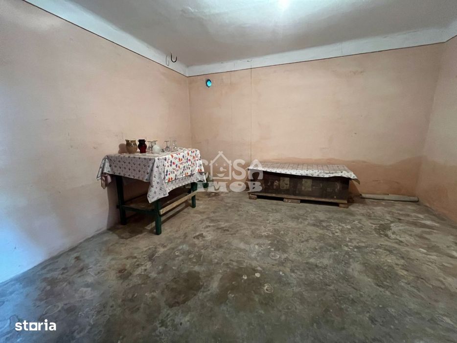 Casa la Doicesti cu teren de 1300 mp, livada si acces rapid catre Targ
