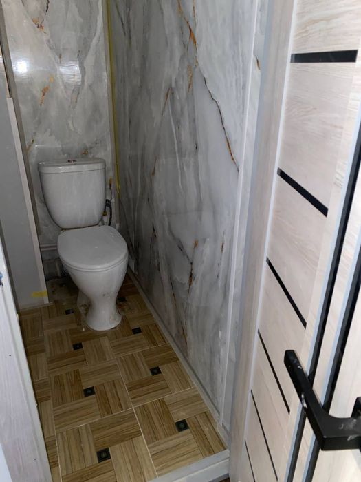 Продается 2х комнатная квартира с ремонтом(огромный балкон имеется) |