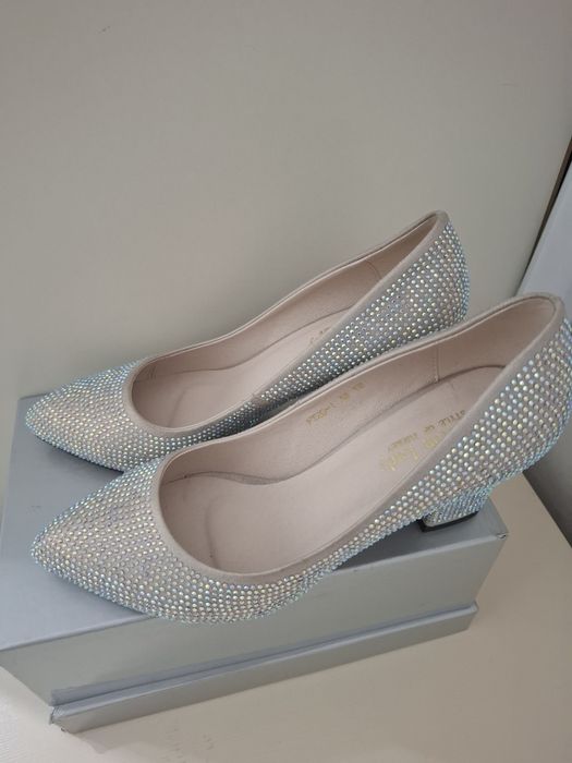 Женская   обувь.