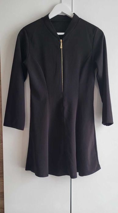 Комплект от 2 бр. рокли, р-р М, обличани 2-3 пъти.