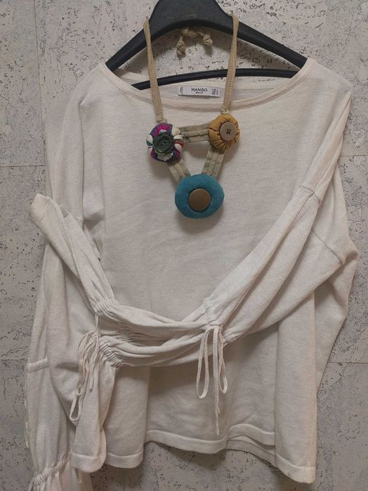 Интересна блуза Mango