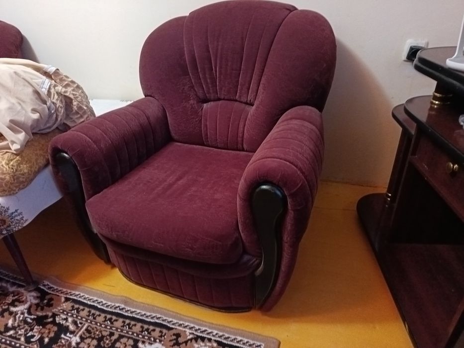 Отличный диван и 2 кресло