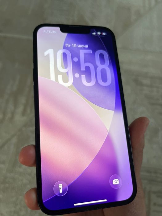 Продам Iphone 14,256 Гб