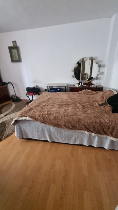 Garsoniera etaj 1 centru