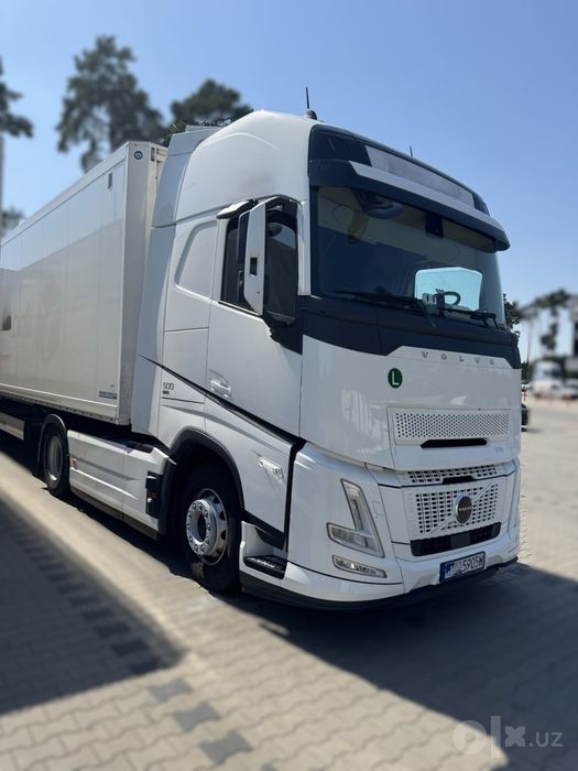 Тягачи марки  Volvo