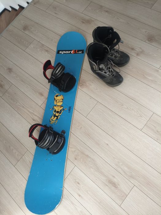 Vând Placa Snowboard și boots