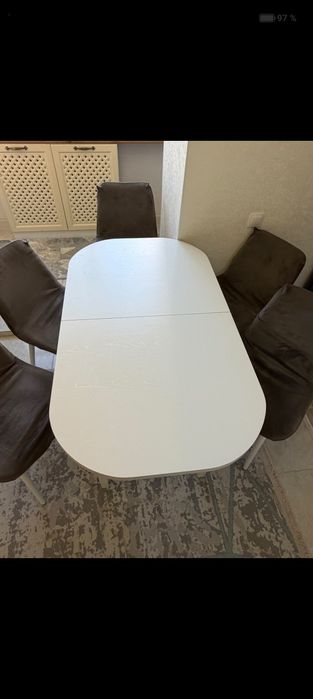Продам стол и стулья 6 шт