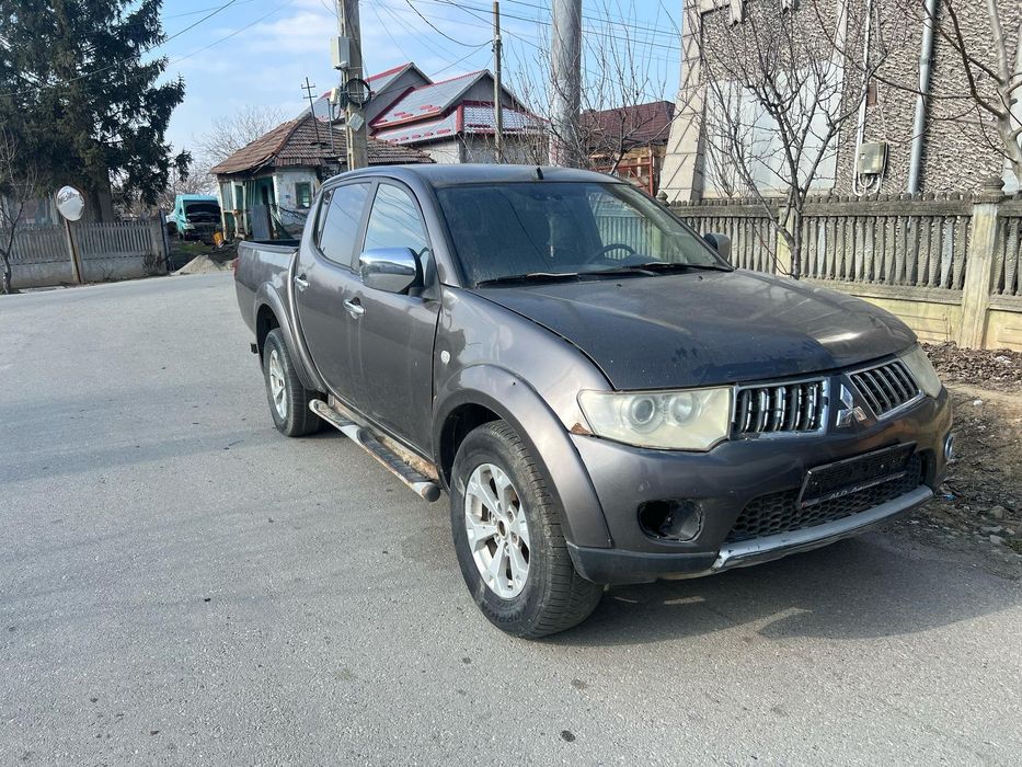 Dezmembrez Mitsubishi l200  din 2006 pan în 2014