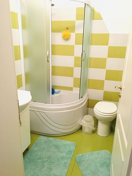 Vand casa cu anexe si teren intravilan