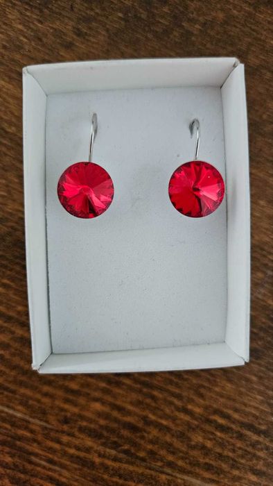 Swarovski обеци и колие