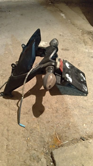 Honda Сbr 600 rr стойка номер капак задна седалка
