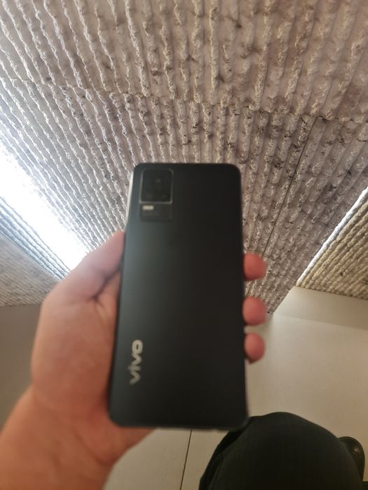 Продаю телефон Vivo 21E