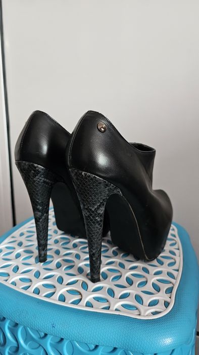 Черни дамски боти, обувки на висок ток, 36