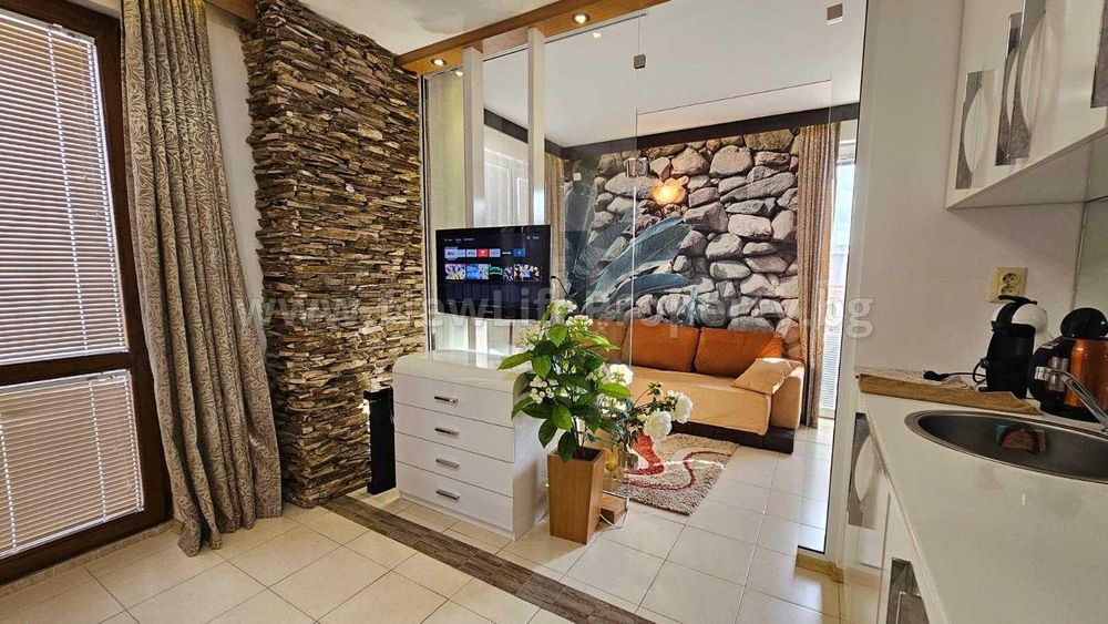 Продава се Двустаен апартамент в к.к. Слънчев бряг - 74 кв.м за 940 €/кв.м - Снимка #4