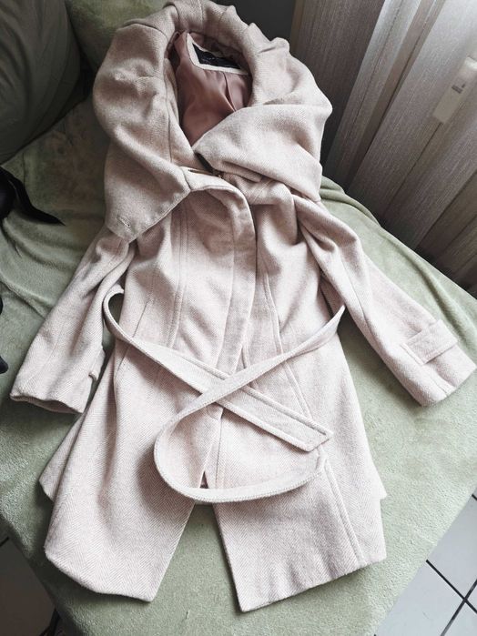 Вълнено палто ZARA размер М