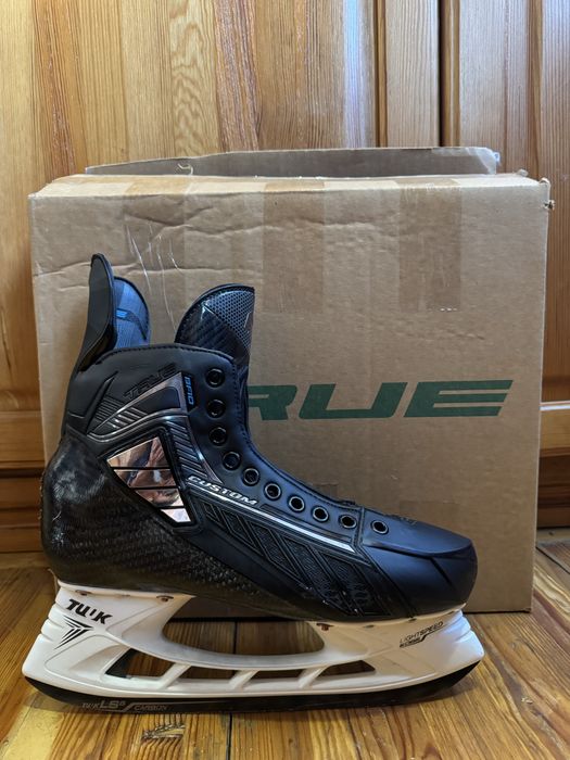 Продам коньки True custom