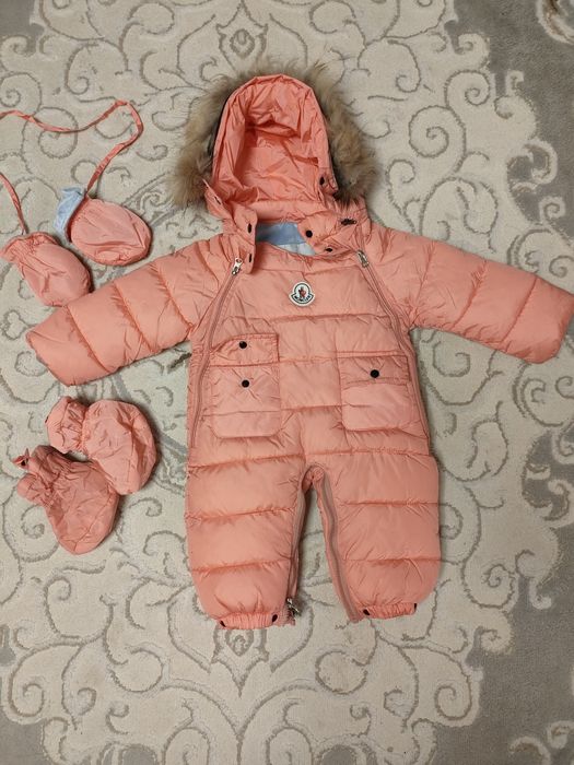 Продам комбинезоны в отличном состоянии.