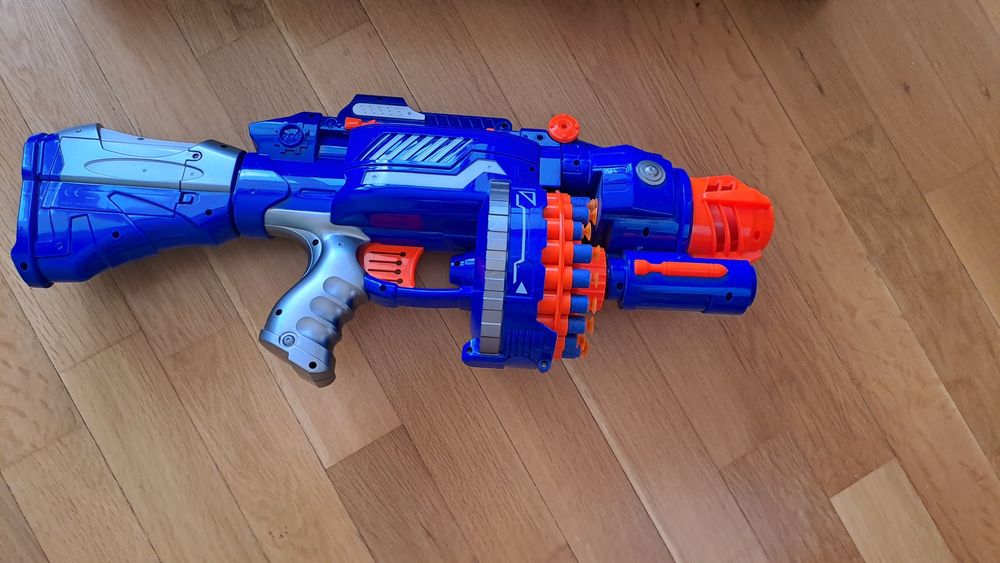 Голям бластер играчка