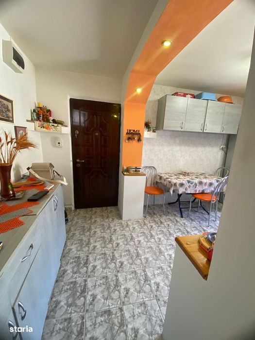 Apartament primitor, mobilat si utilat,zona Restaurant Miorita