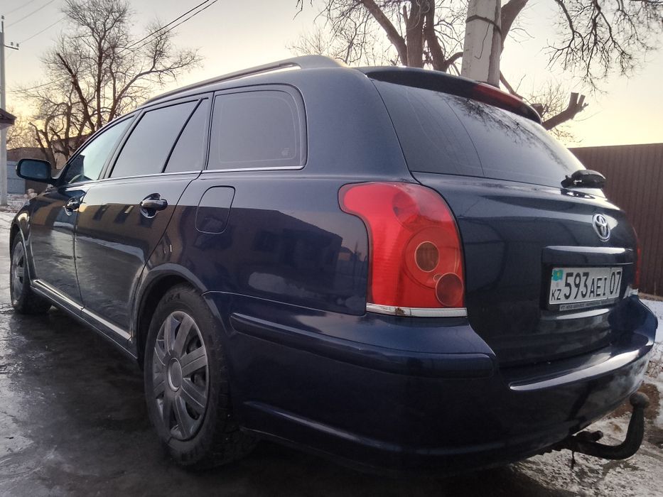 Тойота Авенсис универсал