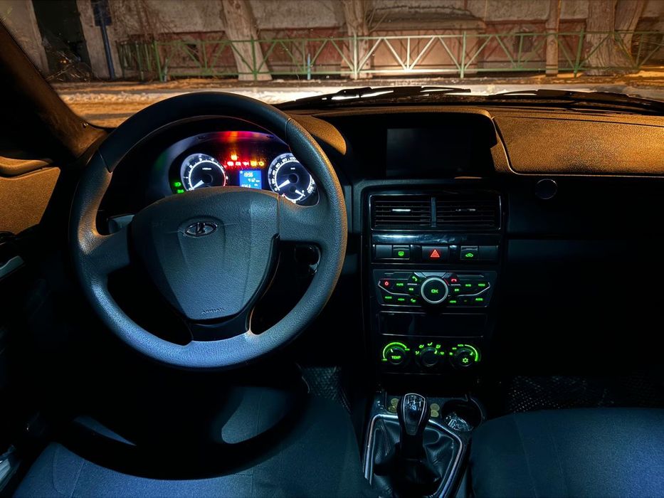 Продам Лада приора 2