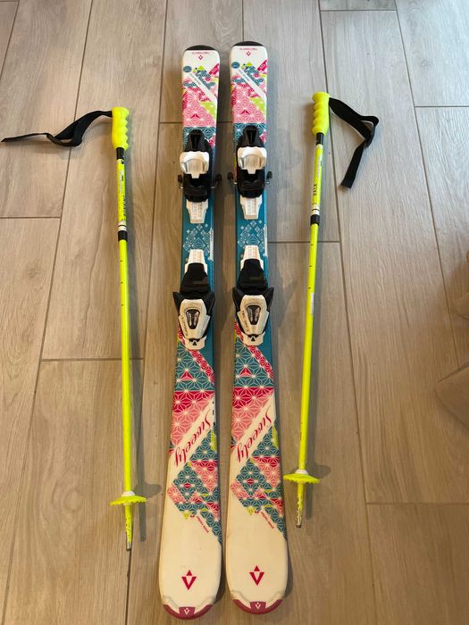 Set complet Schiuri 120 cm, bete, clapari 235 (36-37), casca copii XS