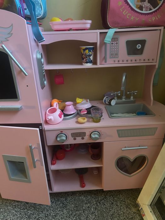 Детска кухня за игра