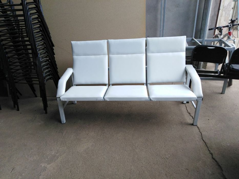 Диван зал ожидание трёхместный также есть стулья Турон и другие издели