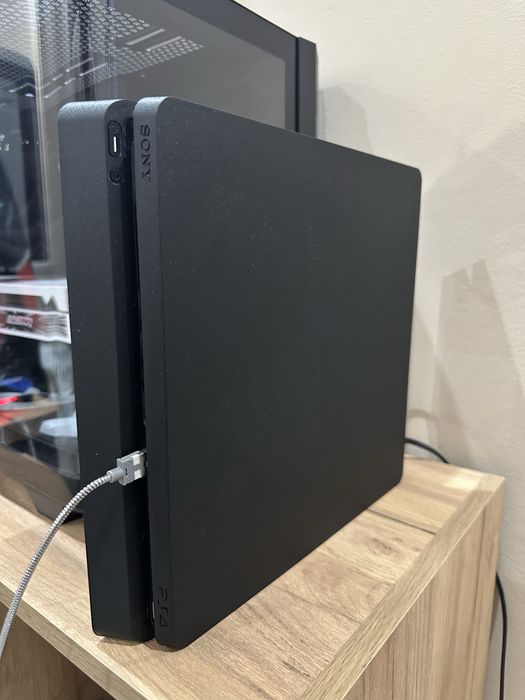 Playstation 4 slim 512 gb